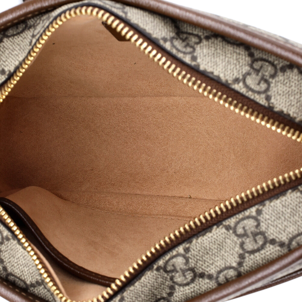 Gucci Mini Interlocking G Patch Camera Bag - Picture 5 of 5
